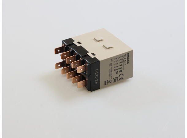 Relay 4+1 25A Relé 4+1 25 A 
