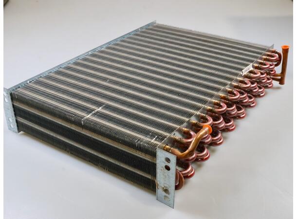 CONDENSER-AC 12LX18HX3.12T-5RW (Shake) 